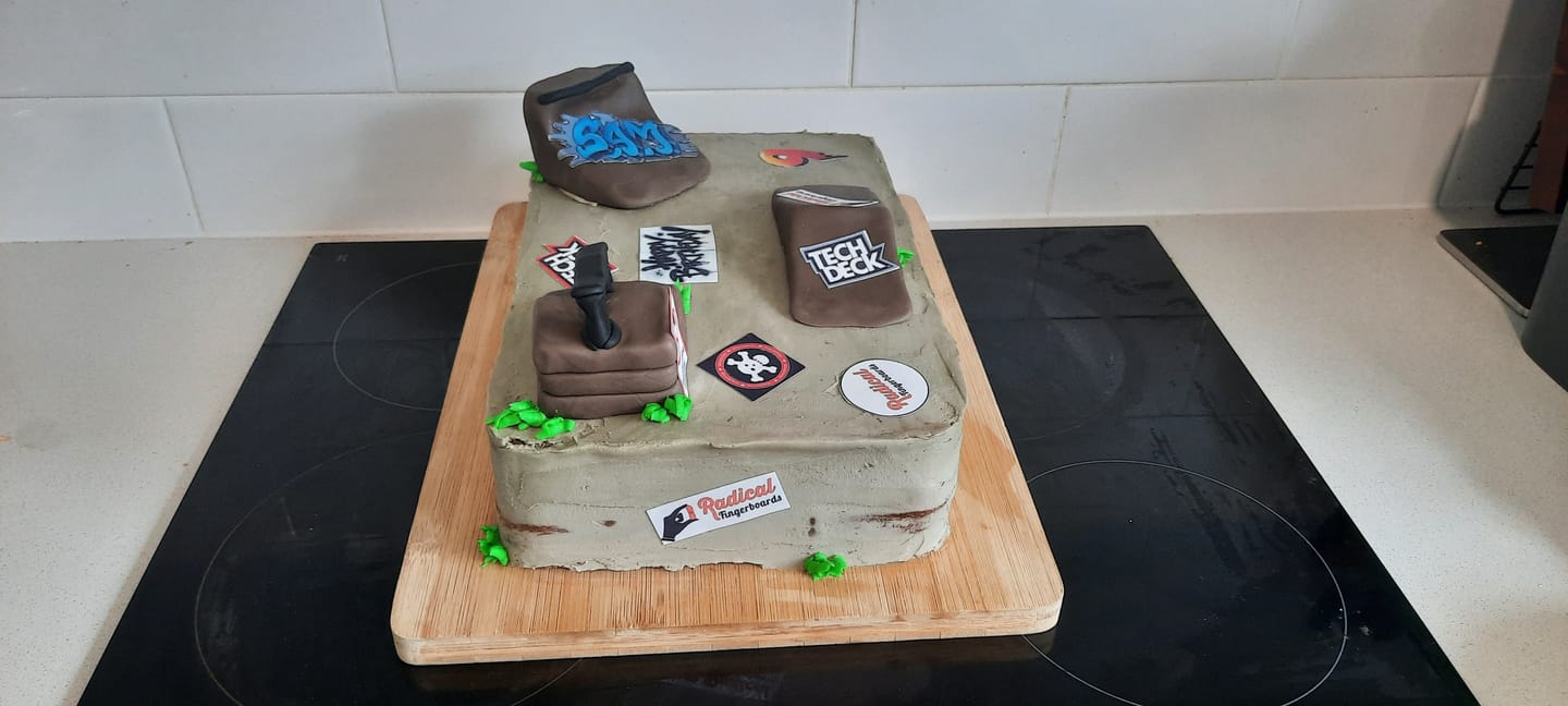 Customer photo review of A4 Rectangle Custom Edible Icing Image