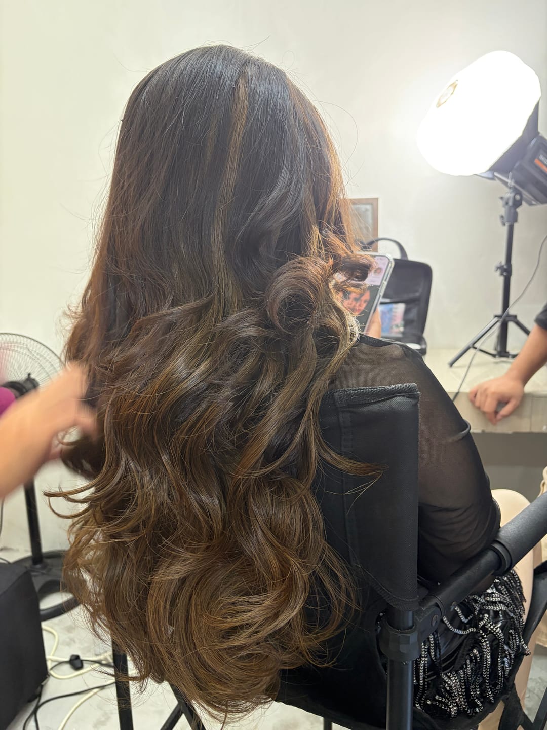 Customer photo review of 22" Bombshell Curls