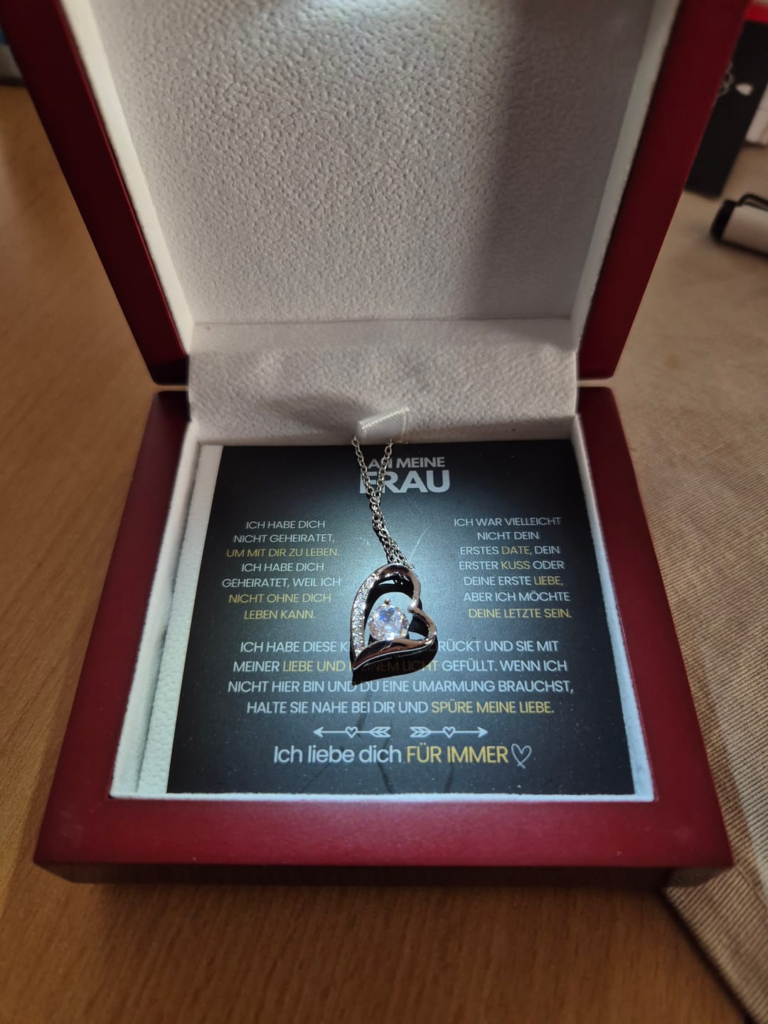 Customer photo review of Herz-Halskette - An Meine Frau
