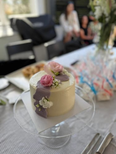 Customer photo review of petal cake