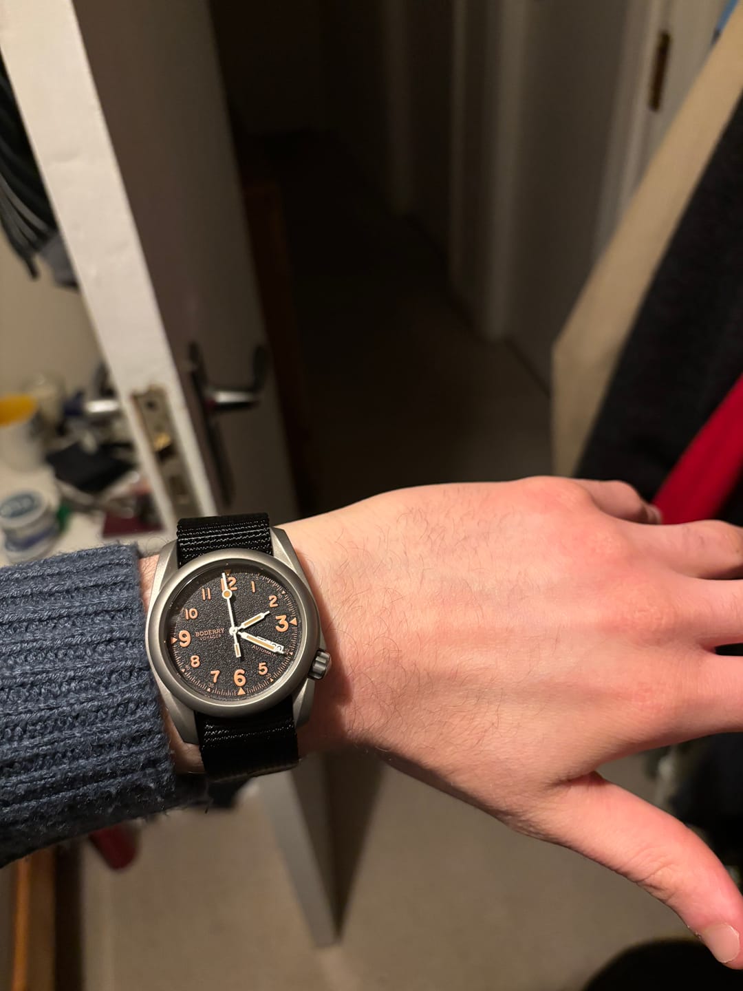Customer photo review of VOYAGER - 100M Waterproof Titanium Automatic Field Watch | Volcanic Gray-Day,Date