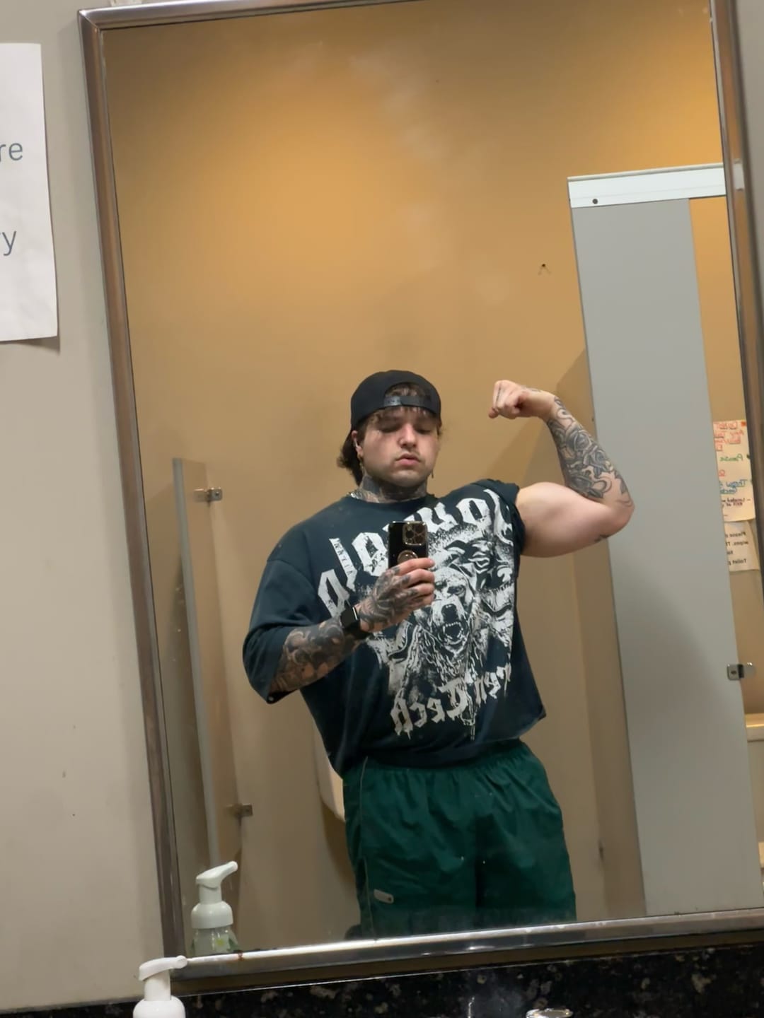 Customer photo review of 2091 - Retro Cuffed Joggers