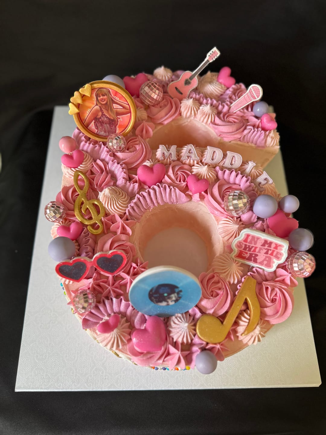 Customer photo review of A4 Rectangle Custom Edible Icing Image