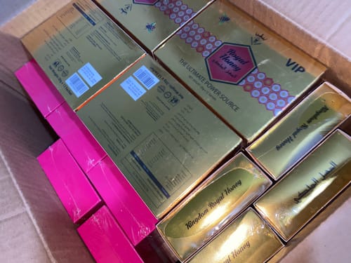 Reseña con foto de un cliente sobre Royal Honey - 20 Cajas con 240 Sobres para Emprendedores de Éxitoo