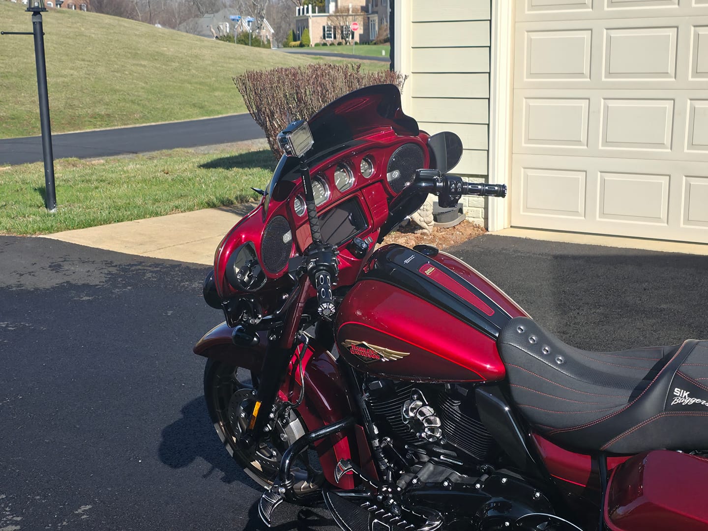 Customer photo review of BATWING INNER SPEEDOMETER COWL FAIRINGS FOR 2014-2023 HARLEY DAVIDSON ELECTRIC STREET GLIDE/ STREET GLIDE/ ULTRA CLASSIC