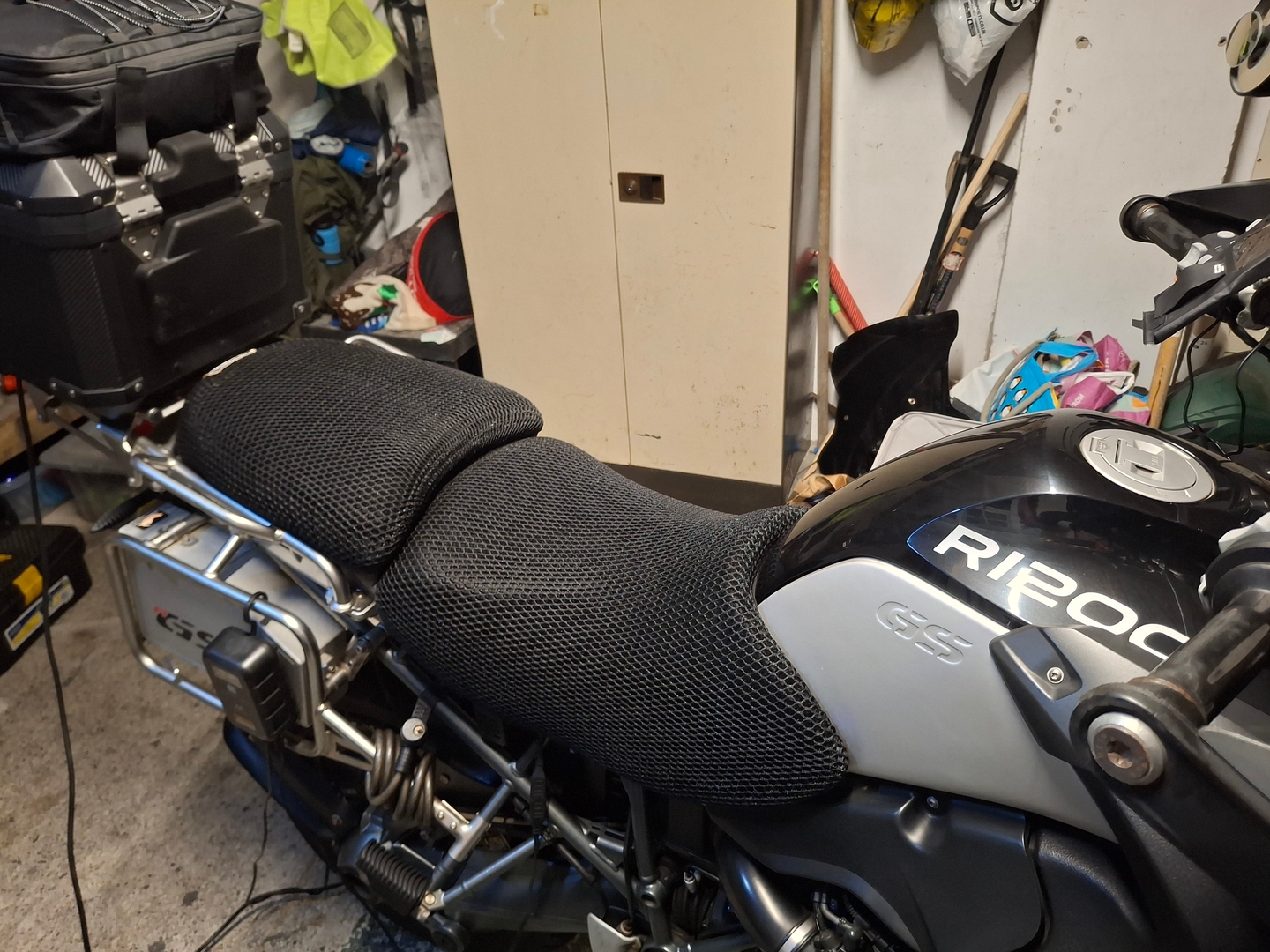 Wind Rider mesh seat cover on a BMW R 1200 GS Adventure
