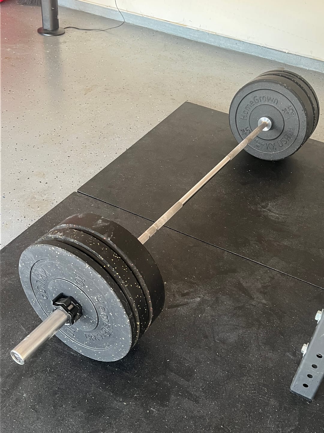 Customer photo review of URA-MAX COLORED Bumper Plate Sets