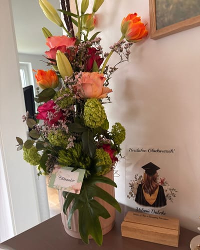 Customer photo review of Acrylglas - Abschluss (1 Frau) - personalisierbar