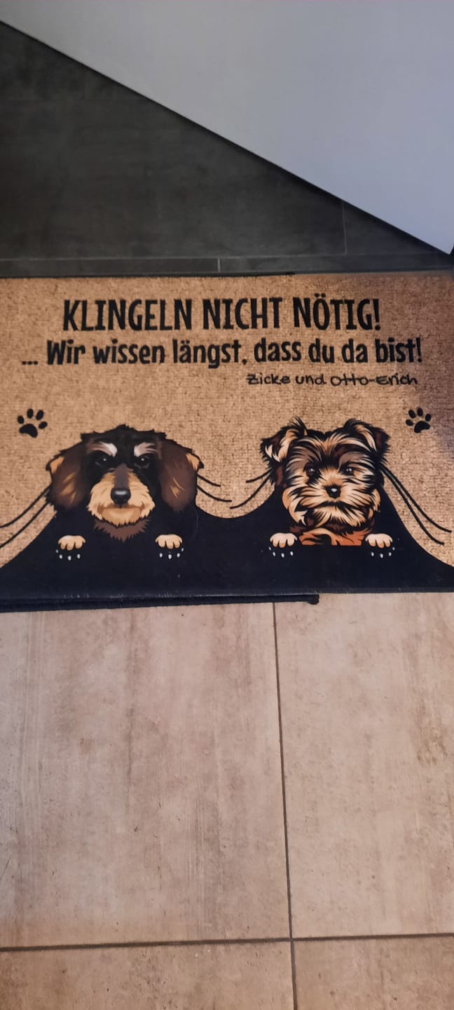 Customer photo review of Personalisierte Fußmatte - Klingeln nicht nötig