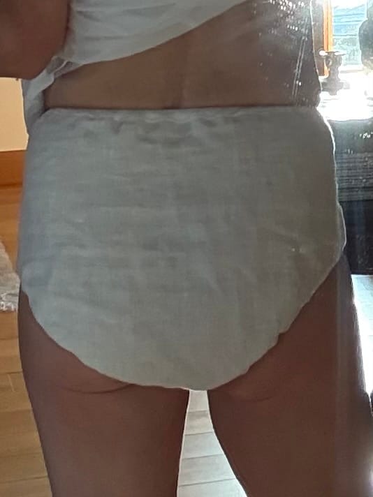 Customer photo review of Linen Classic Brief OLIVIA