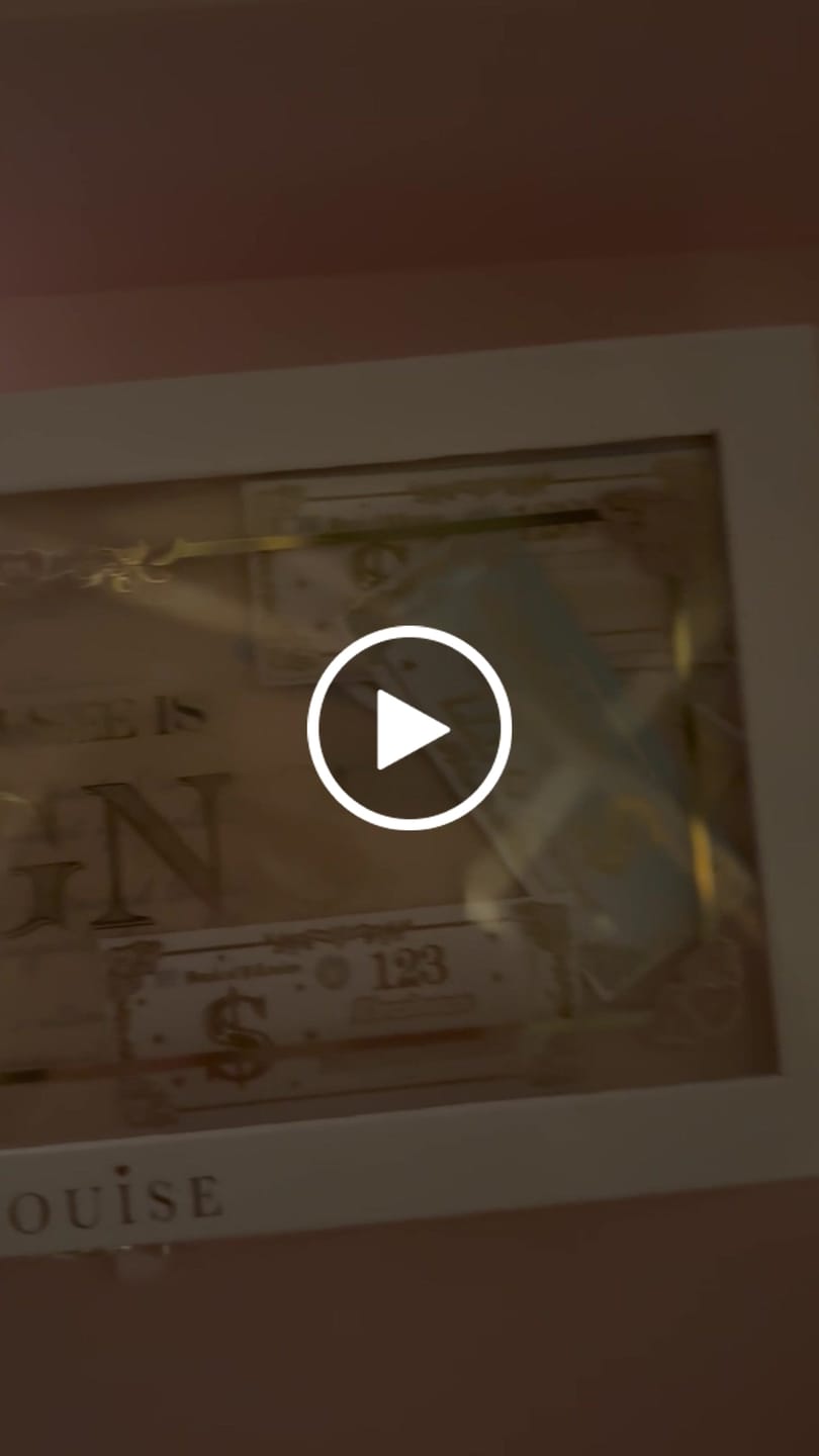 Kundvideorecension av P.Louise All I See Is $igns 42 Pan Eyeshadow Palette
