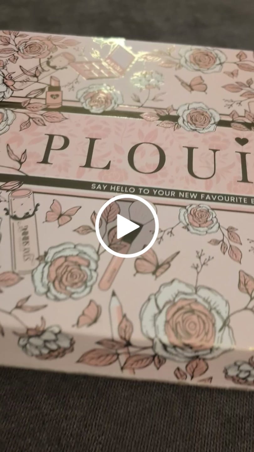 Customer video review of P.Louise 30-Piece Makeup Brush Bundle