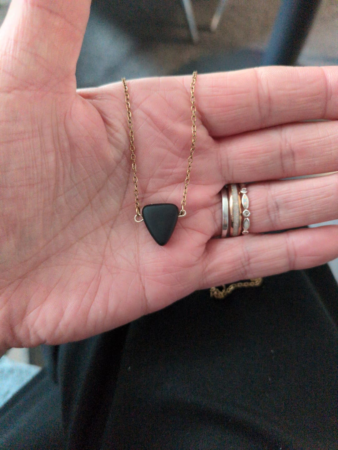 Customer photo review of Obsidian Halskette - Dreieck Anhänger