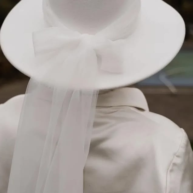 Customer photo review of White Bridal Hat with tulle bow