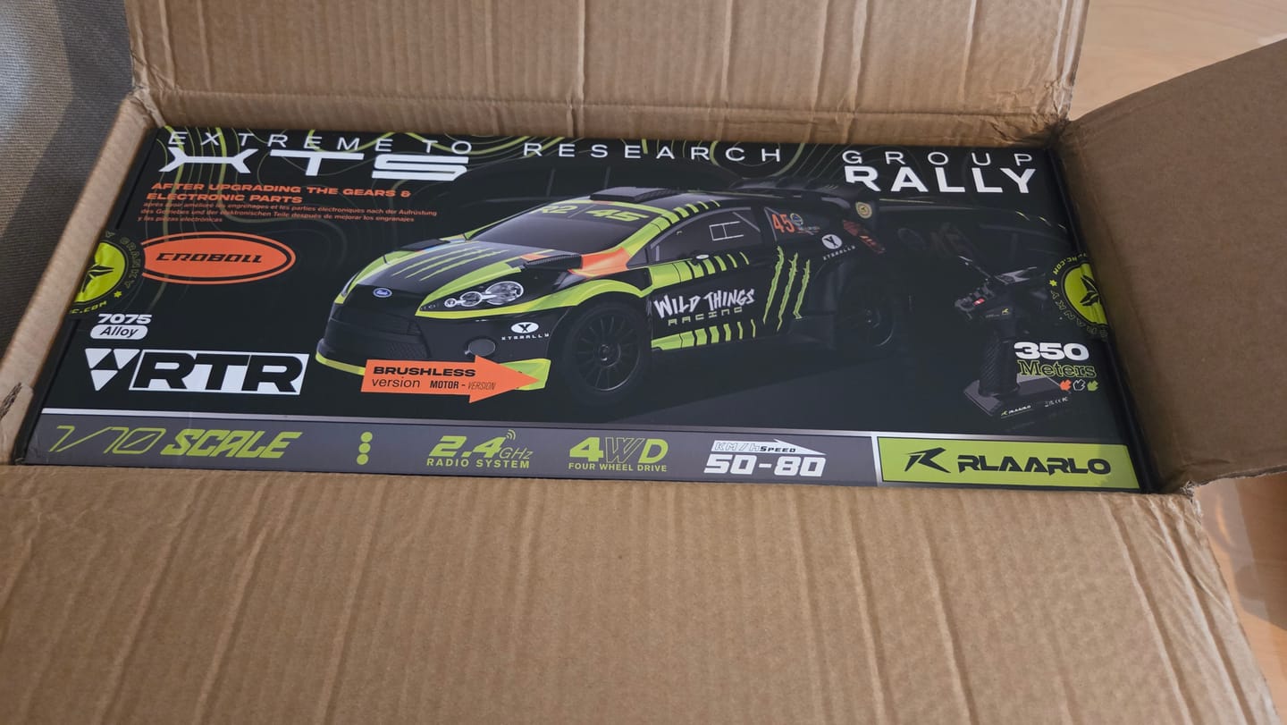 Customer photo review of Rlaarlo 1/10 Scale RTR 4WD Carbon Fiber Brushless RC Rally Car | XTS-F10