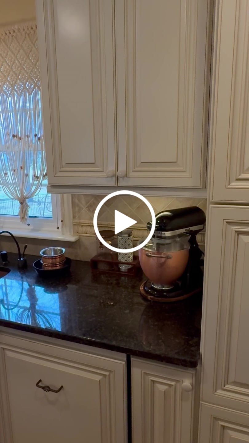 Customer video review of Gray & Copper Tree of Life Backsplash