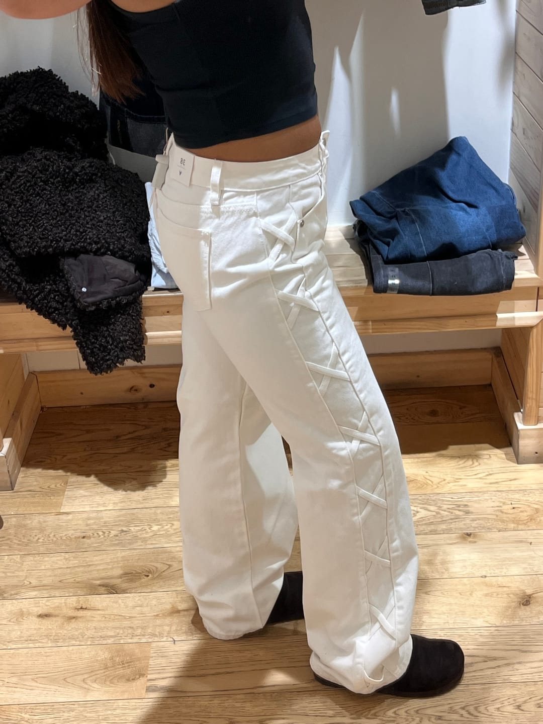 Customer photo review of Pantalón Franja Lateral White