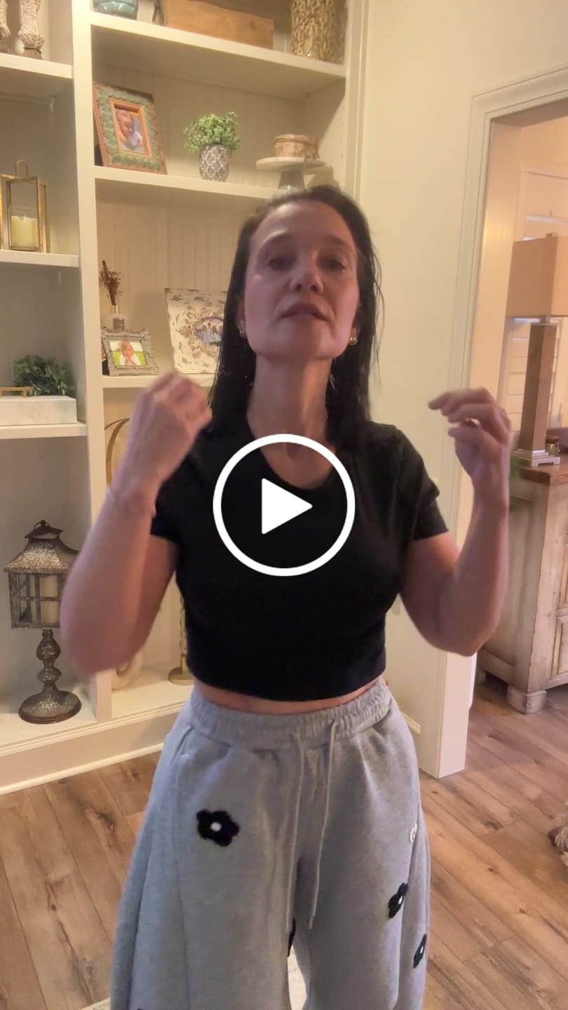 Customer video review of Aelfric Eden Floral Embroidery Baggy Barrel Sweatpants