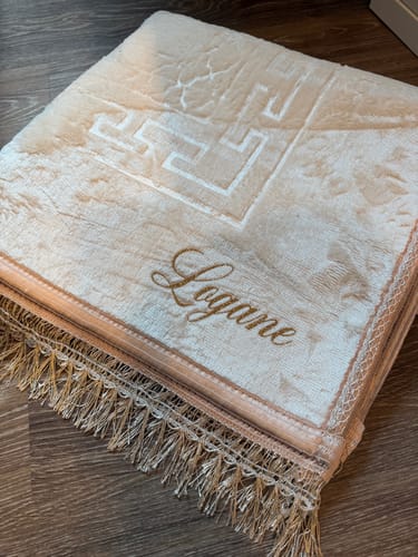 Customer photo review of Tapis de prière épais à personnaliser crème