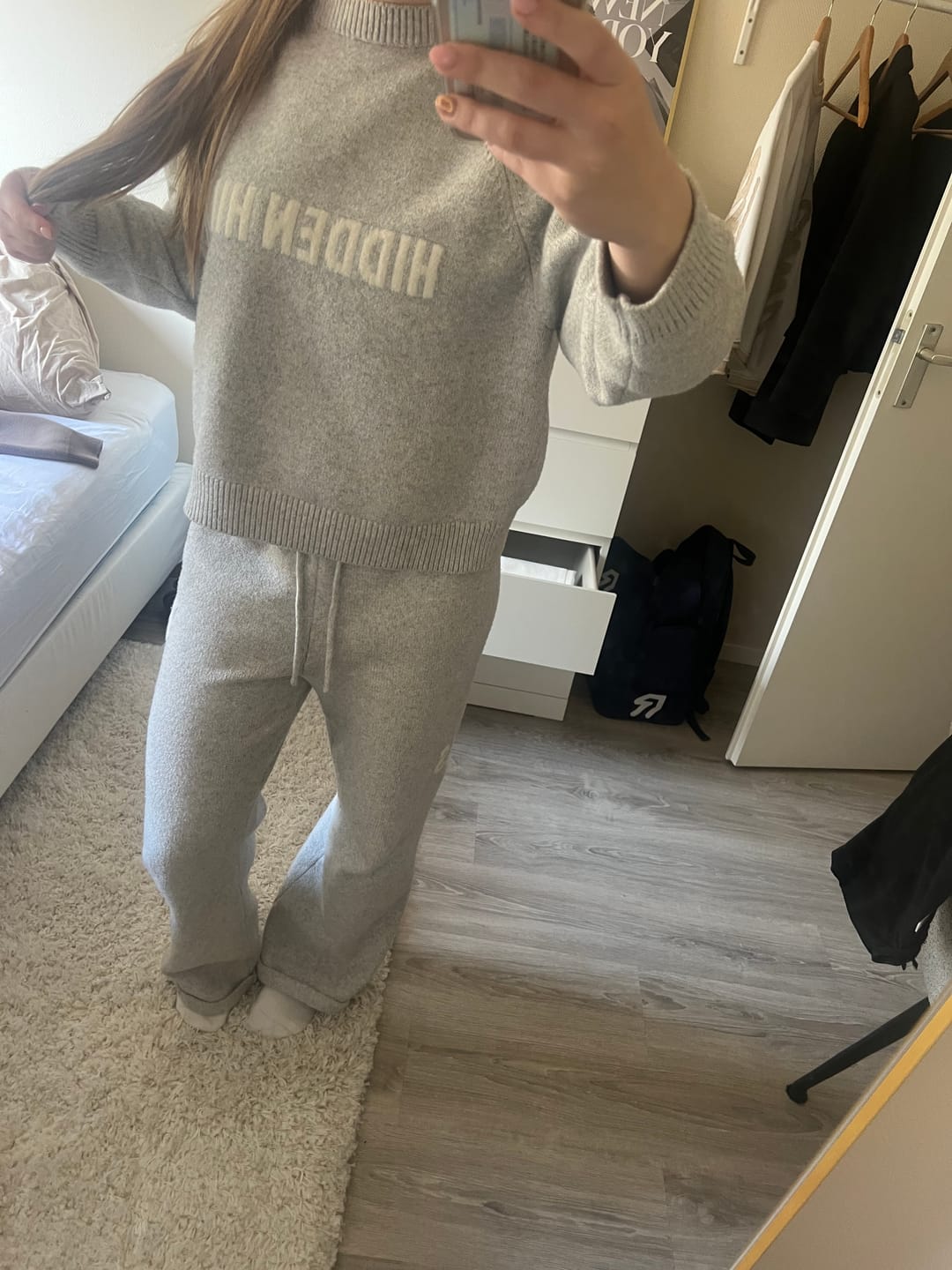 Avis client avec photo sur le PULL EN MAILLE GRIS CLAIR