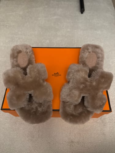 Customer photo review of HM Oran Sandal Gray Wool Velvet 598196