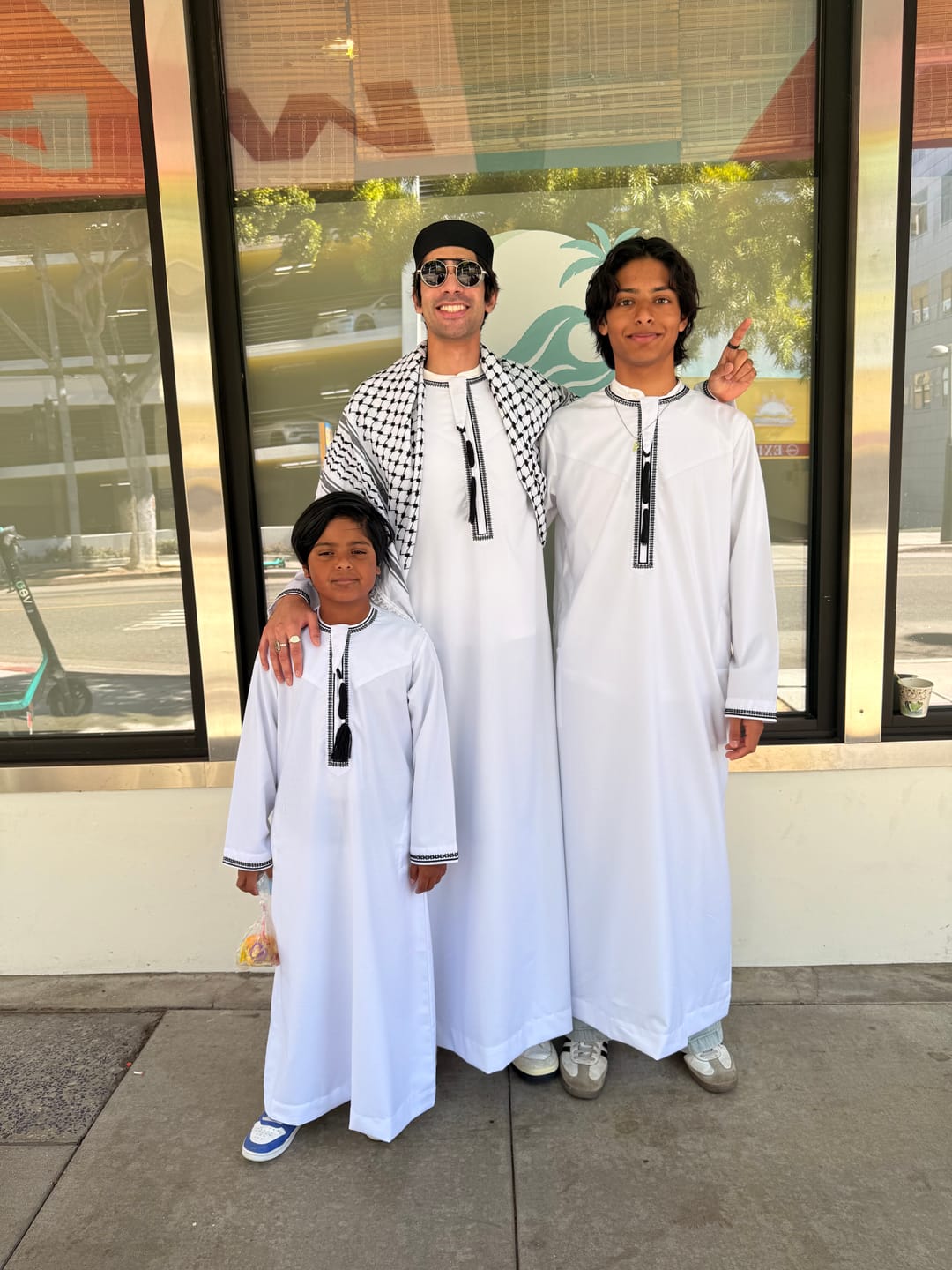 Customer photo review of Luxury White & Black Omani Thobe