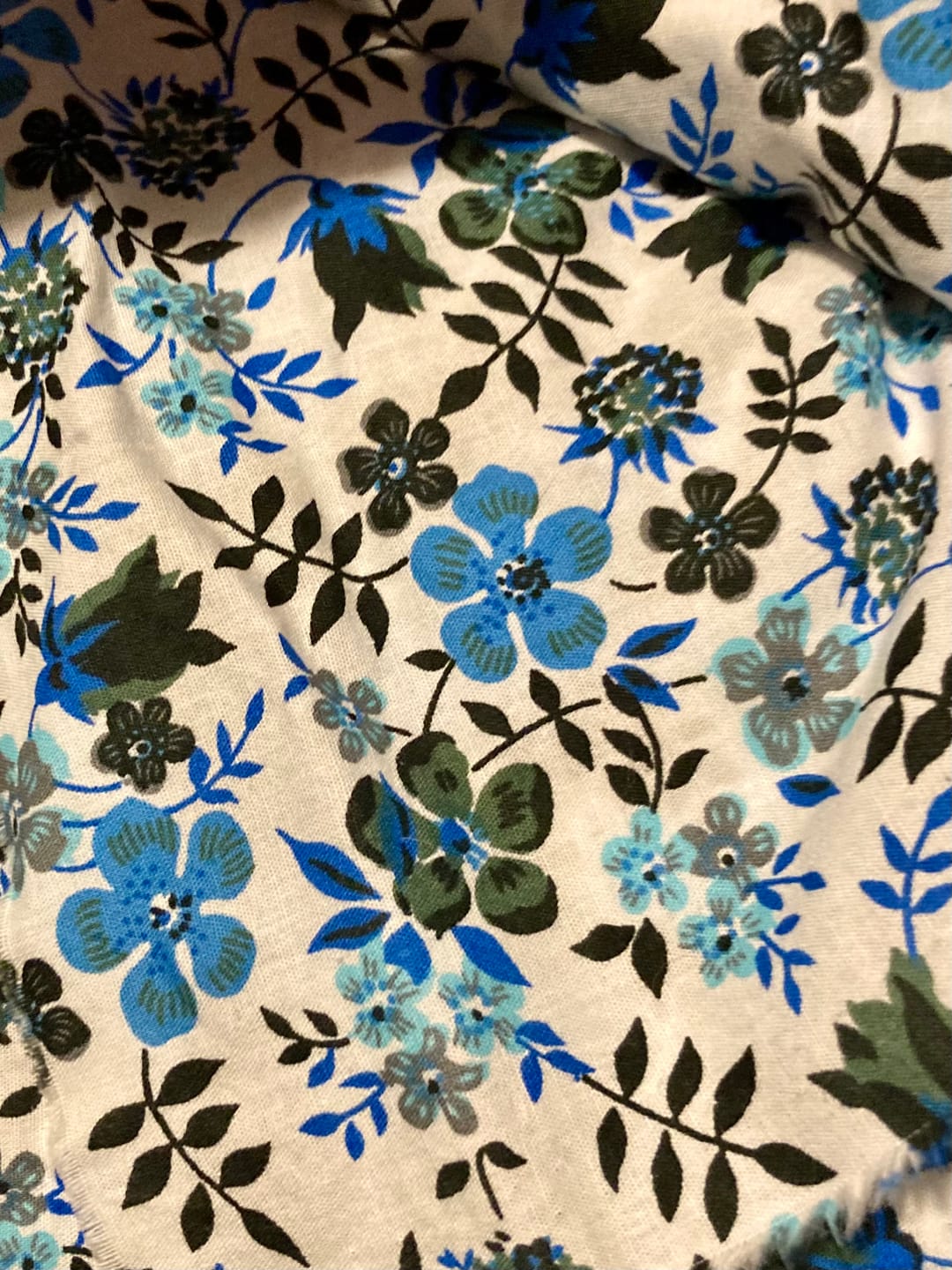 Customer photo review of Delicate Flowers and Leaves Cotton Poplin Fabric