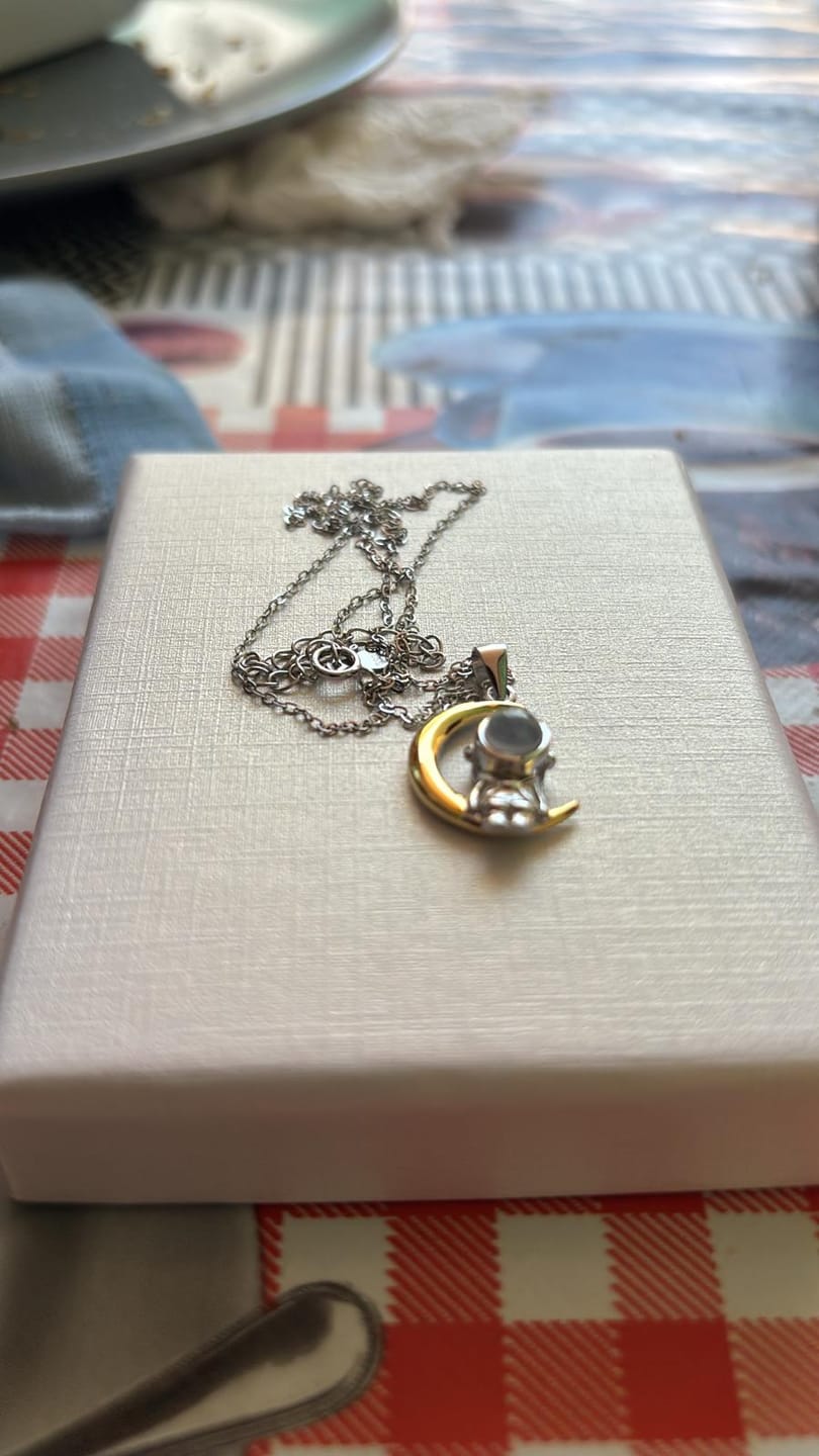 Customer photo review of Colgante de Recuerdo Memorial