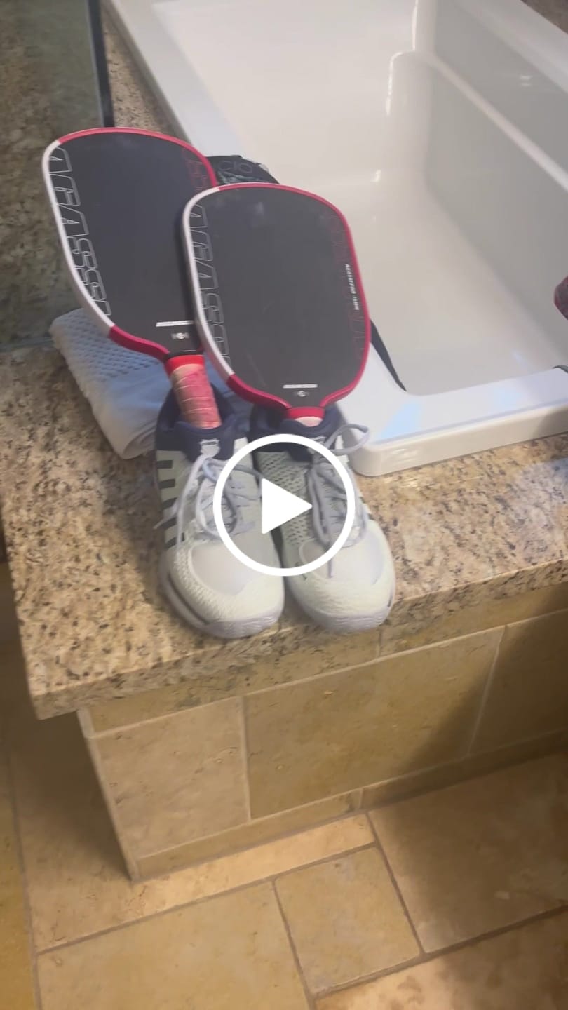 Customer video review of 06563-410-M | EXPRESS LIGHT PICKLEBALL | BIT OF BLUE/OCEANA/PATINA GREEN