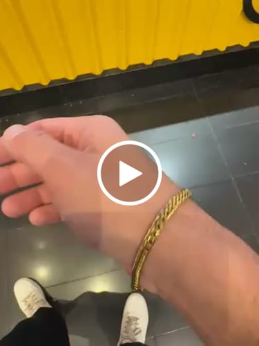 Reseña con vídeo de un cliente sobre Pulsera Miami Cuban 5mm Oro