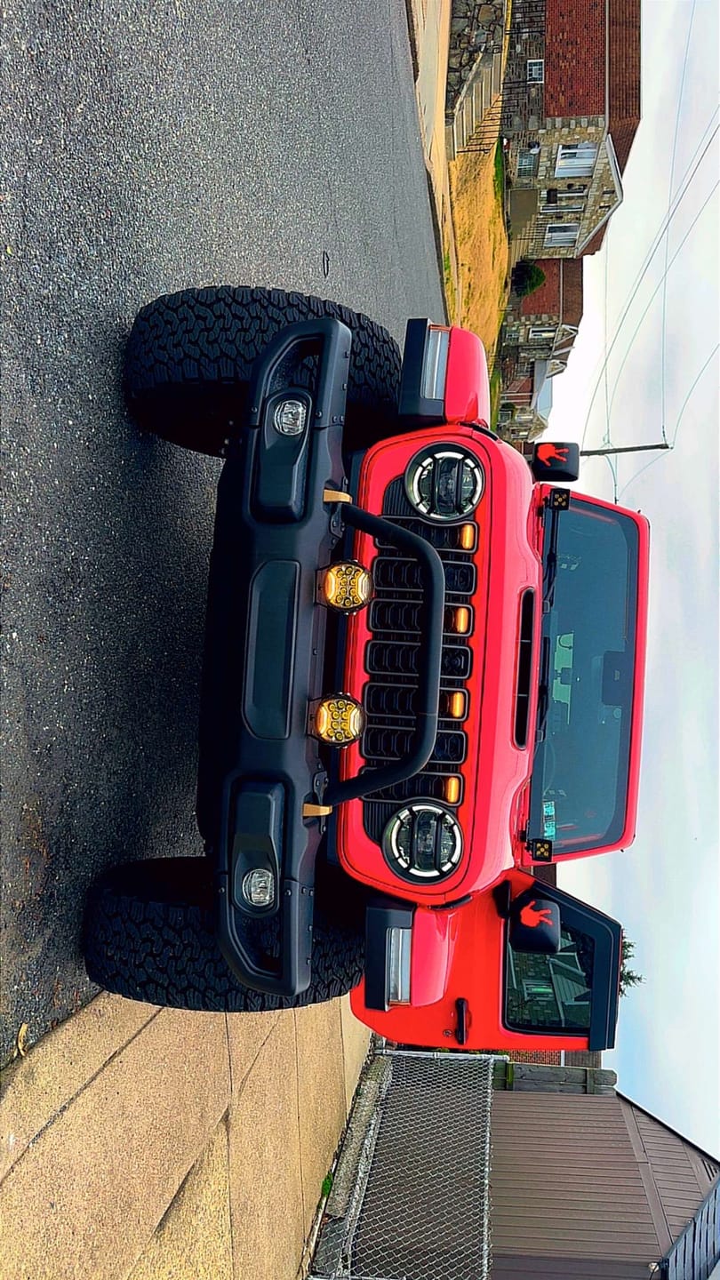 Customer photo review of Prerunner Amber/RGB Grille Lights for 24-25 JL JT Grille