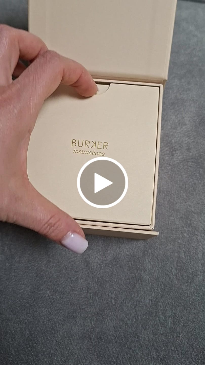 Customer video review of Olivia Gold Black