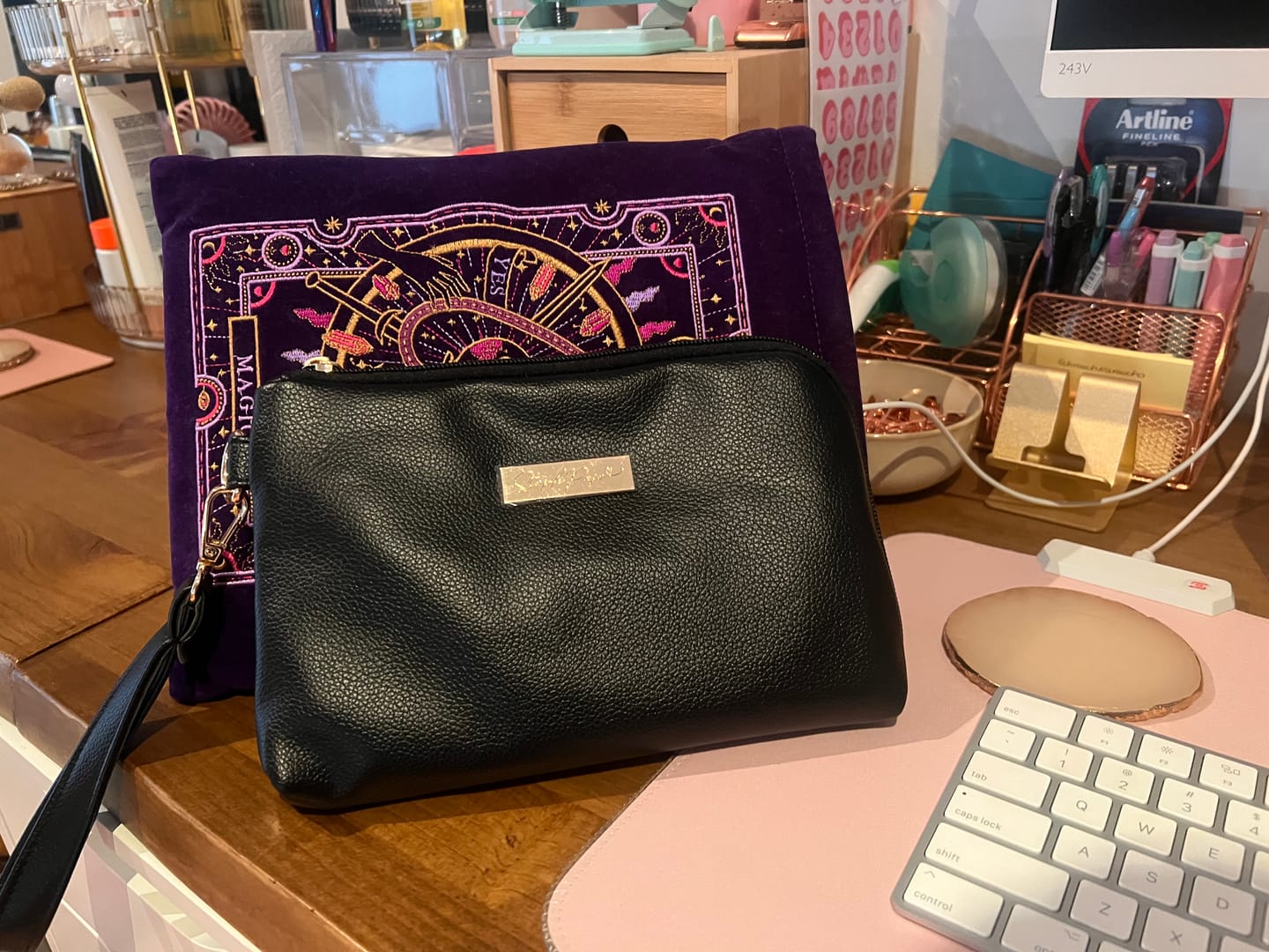 Customer photo review of Tech Pouch - Multipurpose Organiser - Black