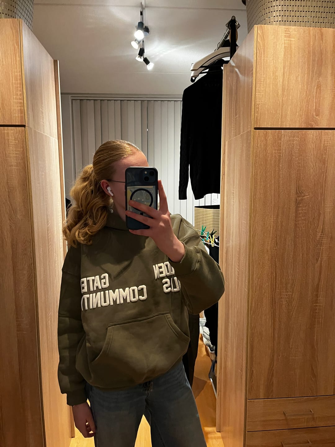 Customer photo review of GATED COMMUNITY HOODIE SAGE