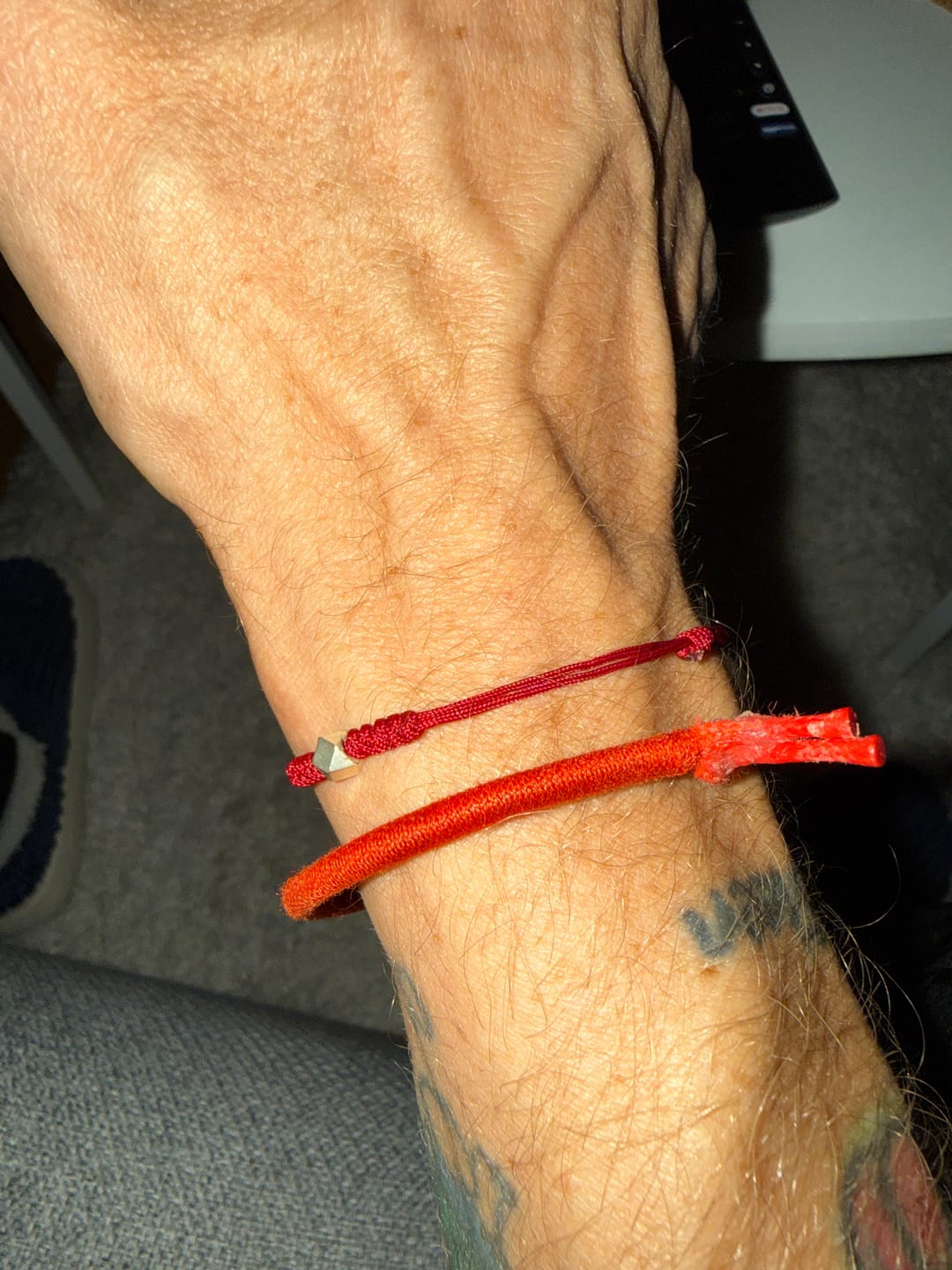 Customer photo review of Buddha Stones 925 Sterling Silber Glücksperlenschutz Rote Schnur Geflochtenes Armband