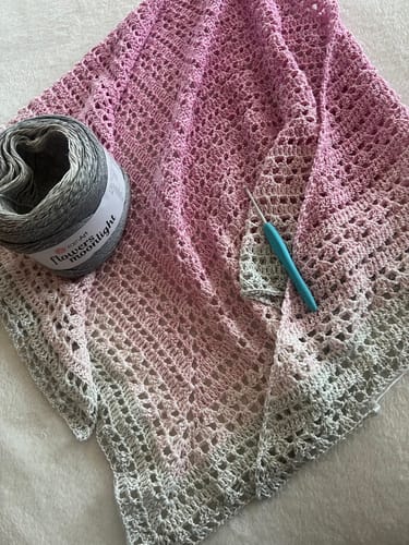 Customer photo review of YarnArt Flowers Moonlight