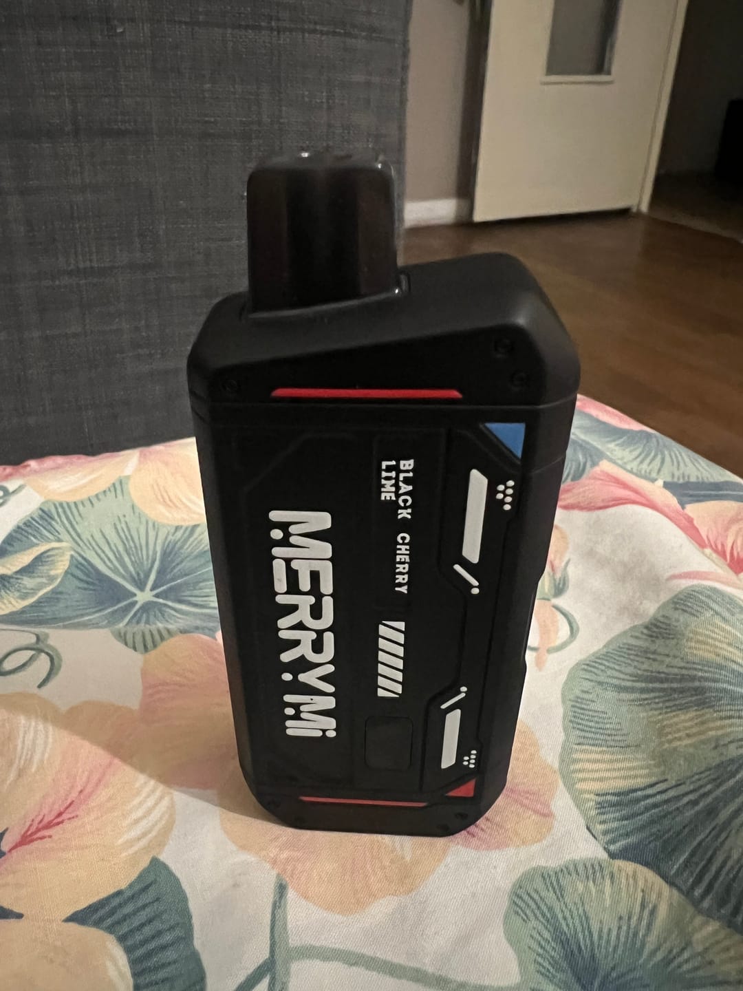 Customer photo review of Merry-Mi - M-Mecha 16K - Puffs / Disposable Vape