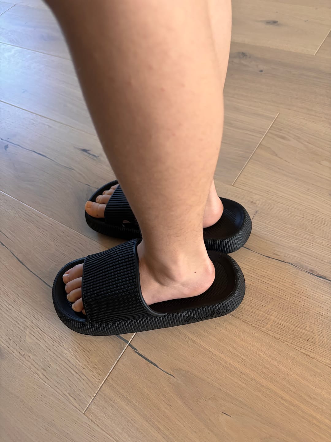 Customer photo review of HappyFlops Kids