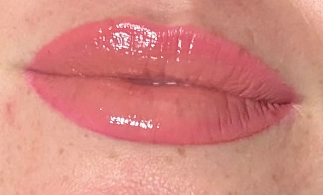 Customer photo review of Nude Glow Lip Gloss