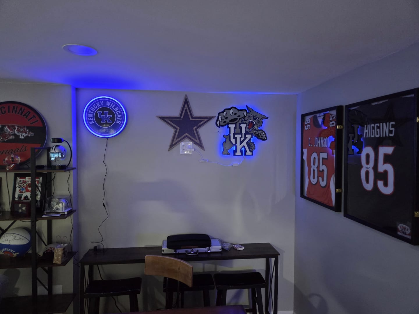 Customer photo review of Kentucky "Wildcat over UK" 1989-94, 3D Vintage Metal Wall Art