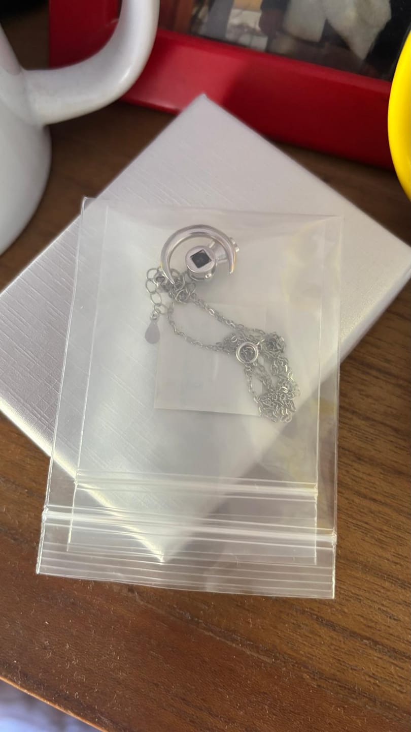 Customer photo review of Colgante de Recuerdo Memorial
