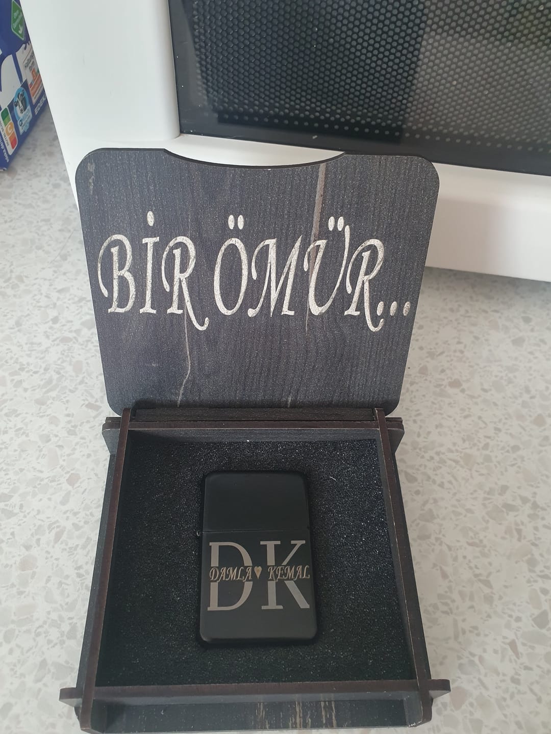 Customer photo review of Benzin Feuerzeug mit Wunschgravur