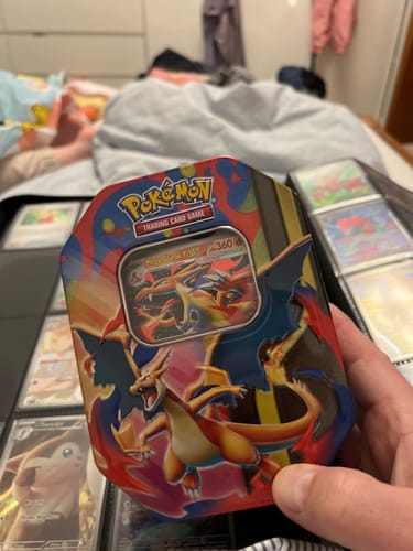 Customer photo review of Pokémon Tin-Box Mega-Glurak: Mega-Glurak Y