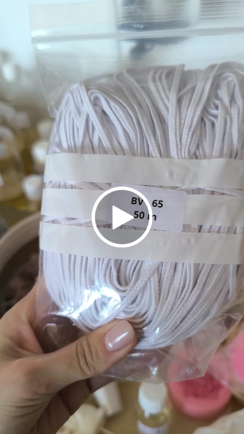 Customer video review of MECHAS PARA VELAS SIN ENCERAR