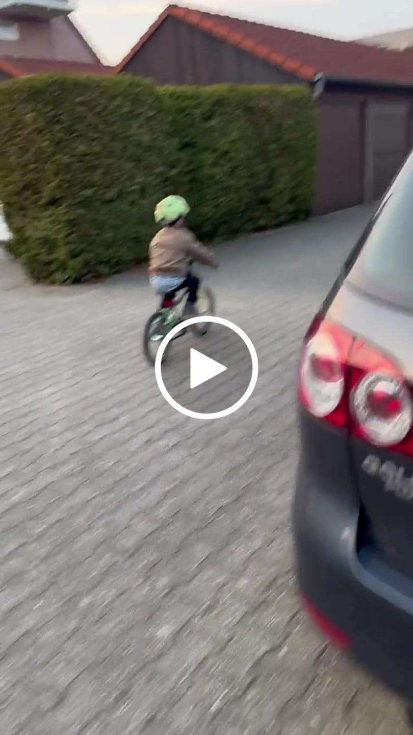 Customer video review of whizzy Kids | JuniorCruiser 16'' Fahrrad Leichtgewicht