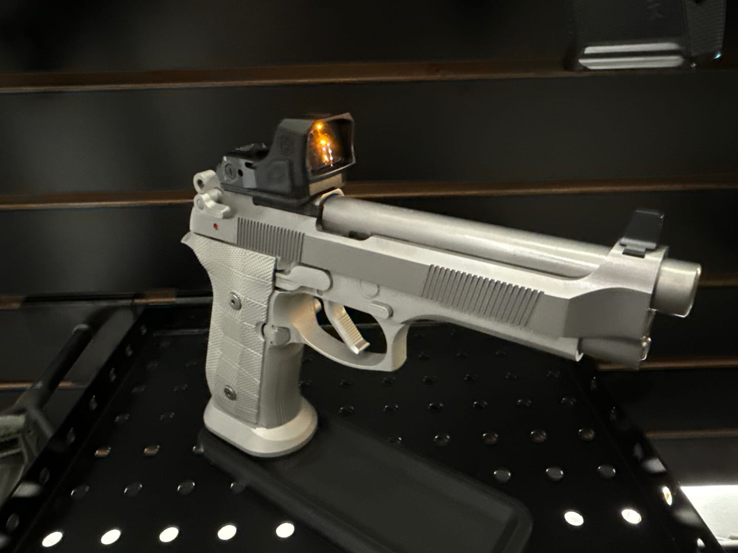 Customer photo review of MERCURY™ Reflex Sight