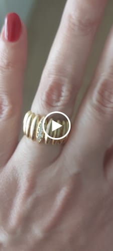 Customer video review of Anello Palma
