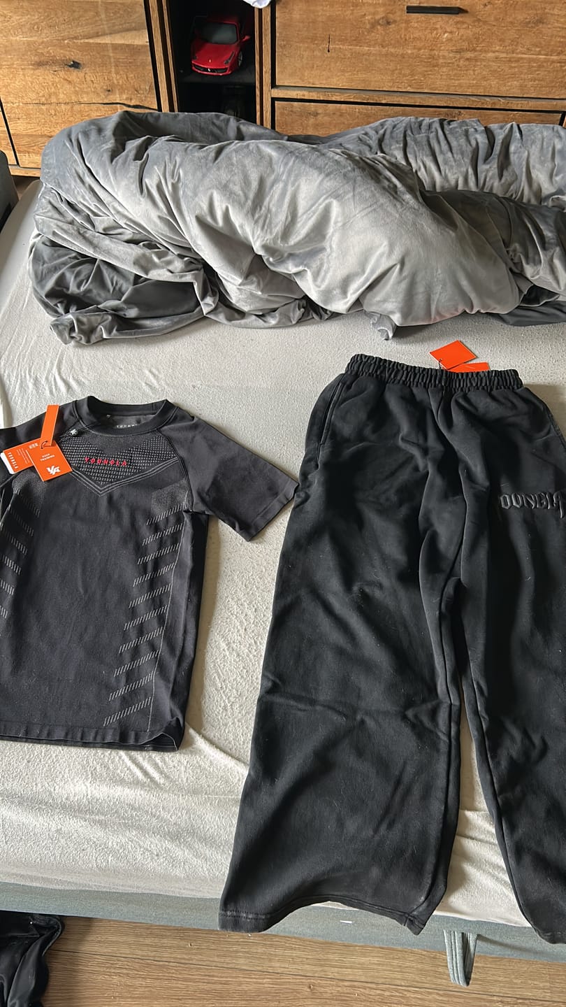 Customer photo review of 2041 - The Midnight Collection - Joggers