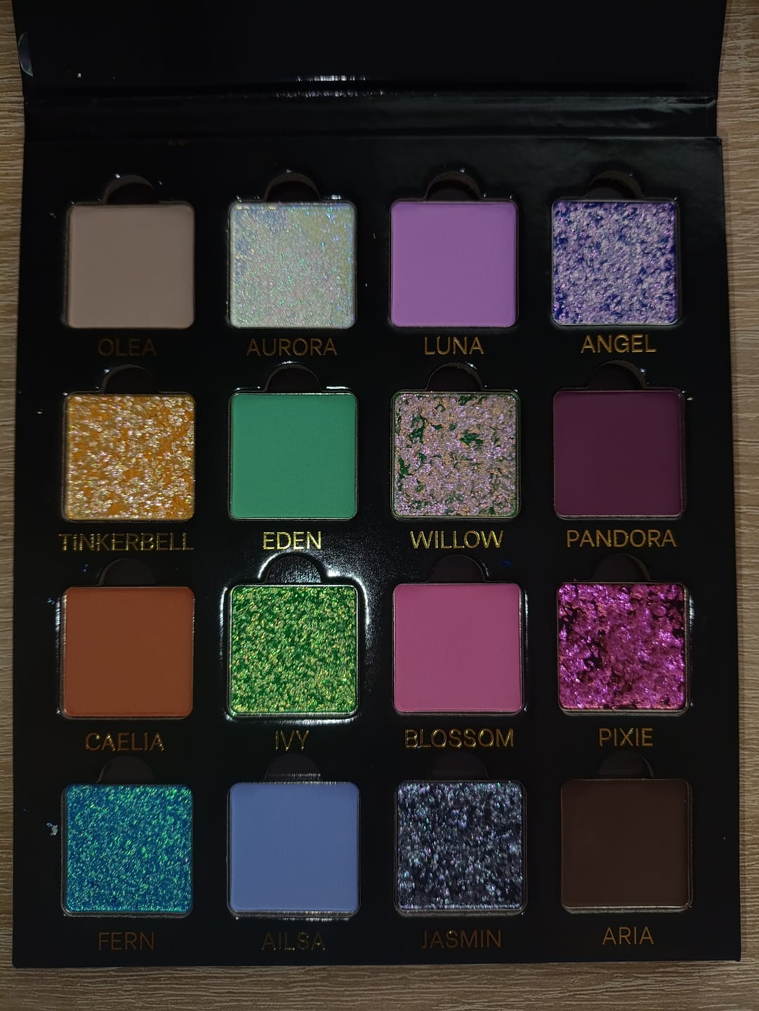 Customer photo review of Frosted Fairy Prismatic Pastels Multichrome Magnetic Eyeshadow Palette