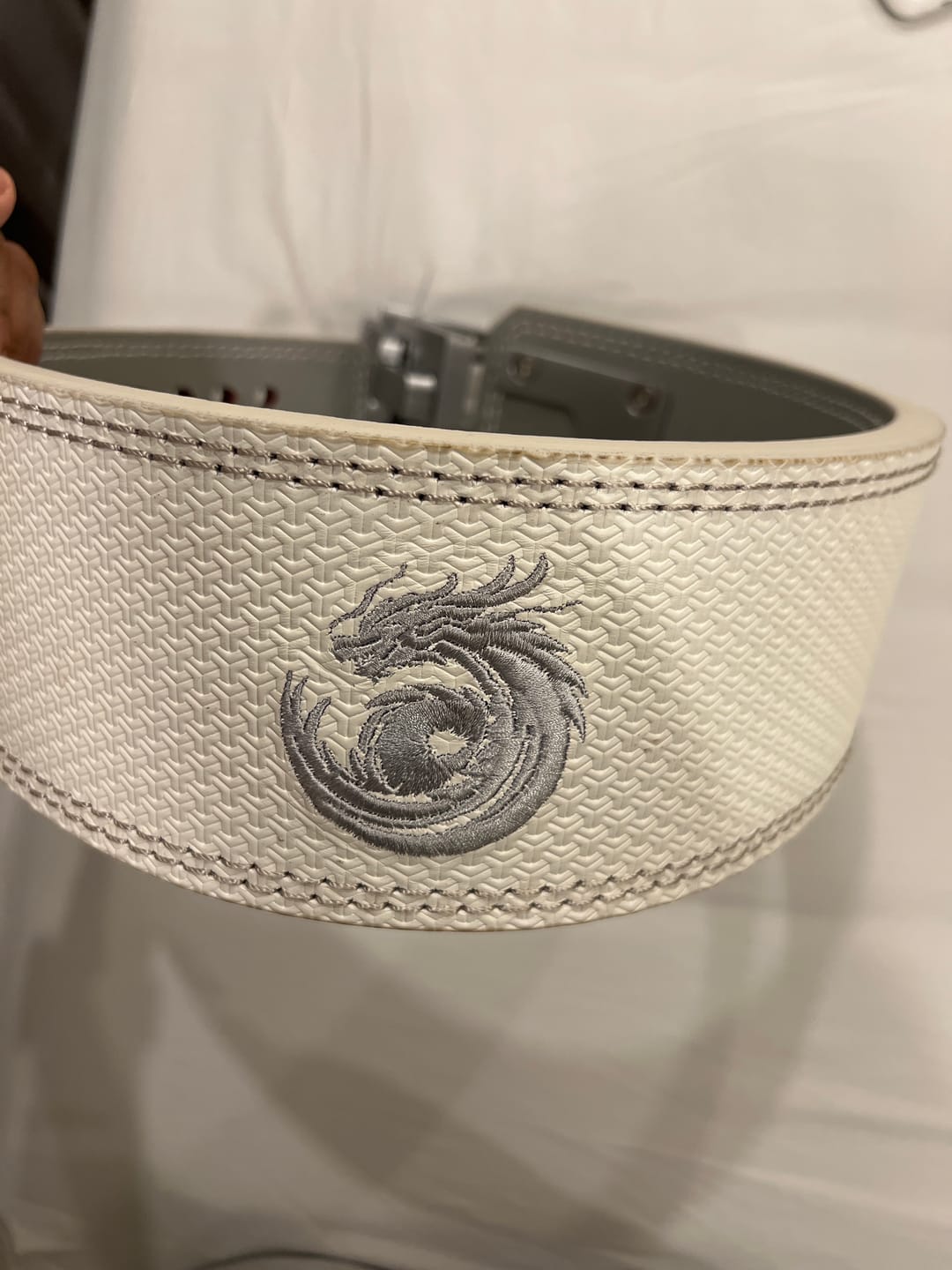Customer photo review of Dragonforged Lever Belt – 13mm Ice White Powerlifting Belt (Limited Edition)